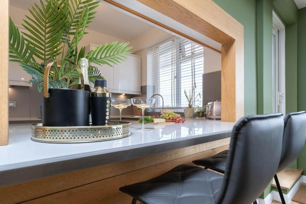 Lovely Apartment With Spectacular Views & Free Parking Brighton Eksteriør billede