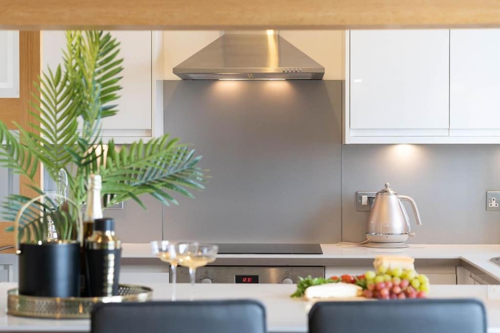 Lovely Apartment With Spectacular Views & Free Parking Brighton Eksteriør billede